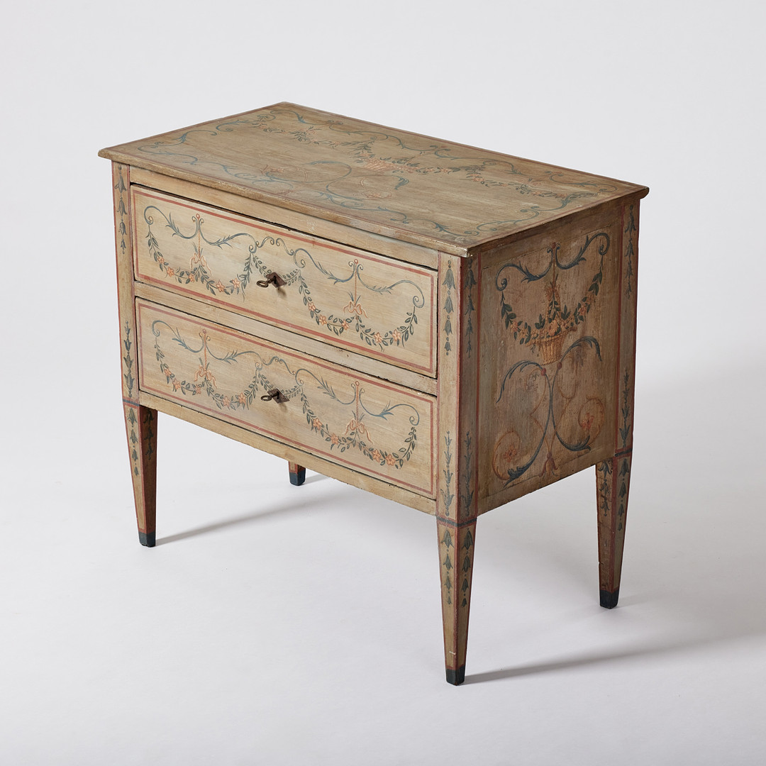 BYRÅ, Louis XVI, Italien 1800-talets början, stomme lövträ, sannolikt delvis originalmålning av växtornamentik.