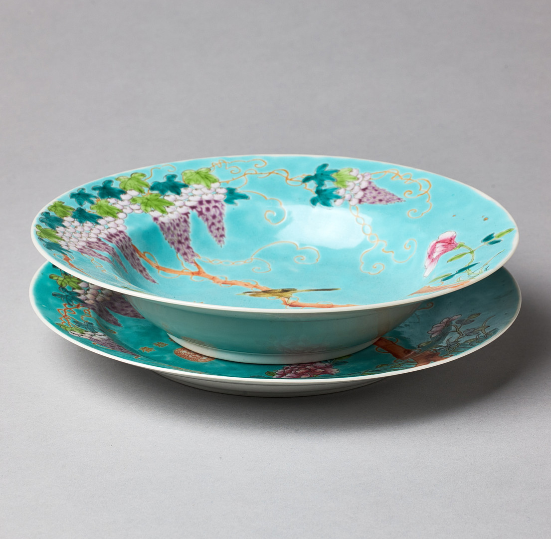 TWO DAYAZHAI FAMILLE ROSE TURQUOISE GROUND DISHES.