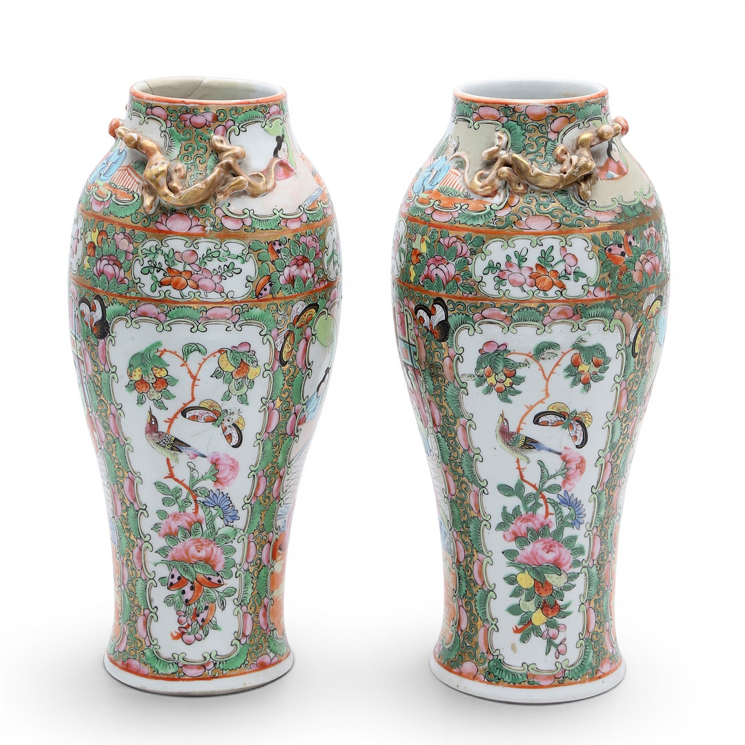 Pair of Chinese jars in “rose family” porcelain from Canton, early 20th Century.