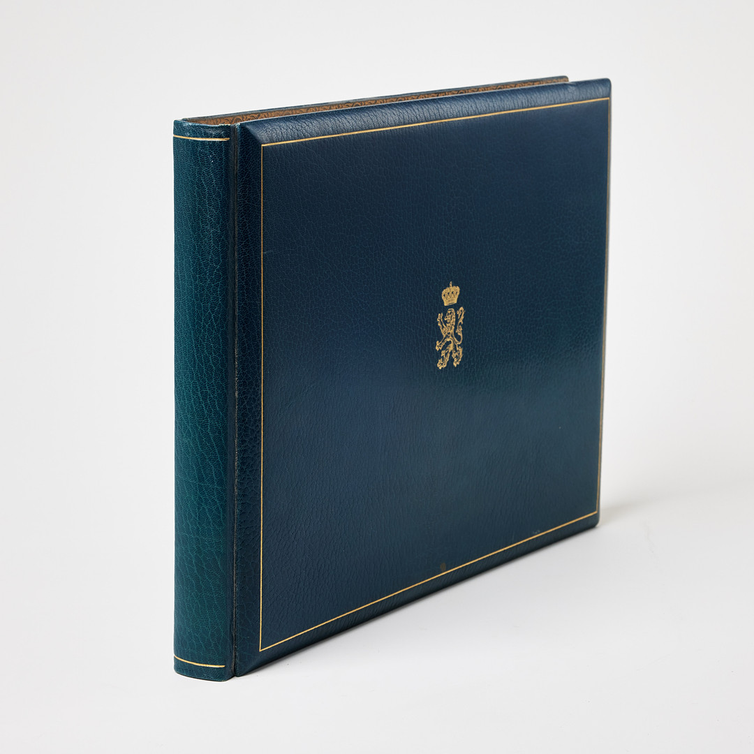 MINNESALBUM ÖVER DROTTNING ASTRID, MARMORHALLARNA 1936.