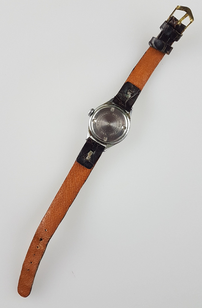 DAMENARMBANDUHR JUNGHANS - STAHLGEHÄUSE.