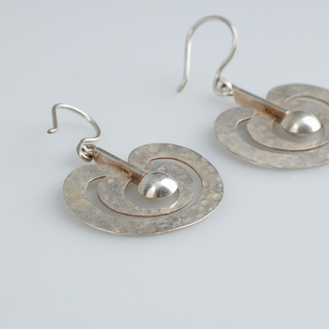TAPIO WIRKKALA. ÖRHÄNGEN, Äppel, silver, Kultakeskus, 1970-tal.