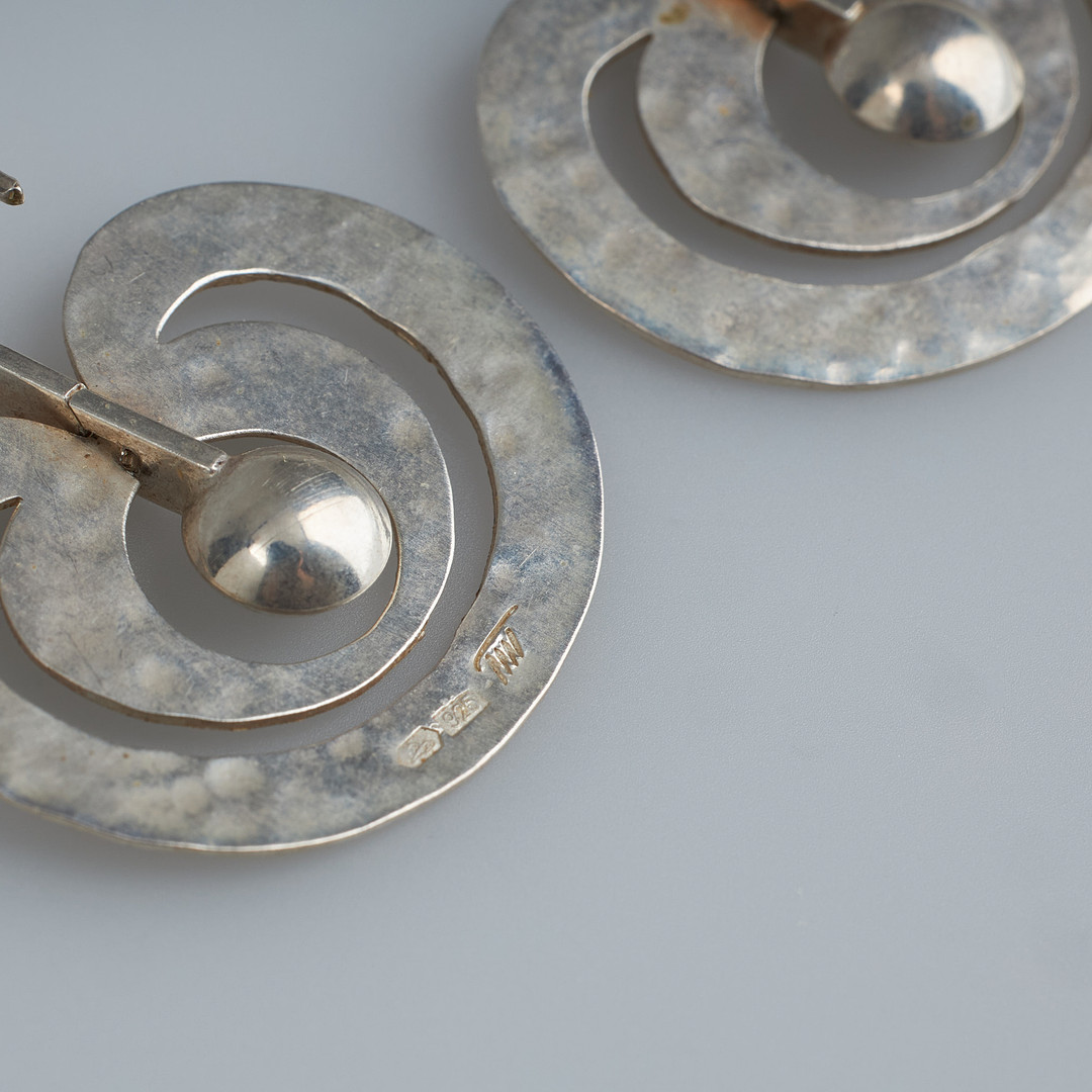 TAPIO WIRKKALA. ÖRHÄNGEN, Äppel, silver, Kultakeskus, 1970-tal.