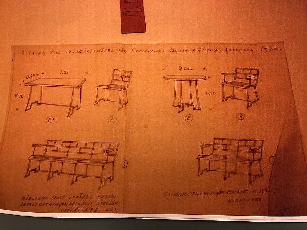CARL HÖRVIK. Trädgårdsgrupp, fem delar, för Stadshotellet Båstad (Hotell Skansen) eller Lindgården, Stockholm ca 1927-29, möjligen tillverkade av Thulins vagnsfabrik, Skillingaryd, grönlackerade plattjärn och sitsar av trä.