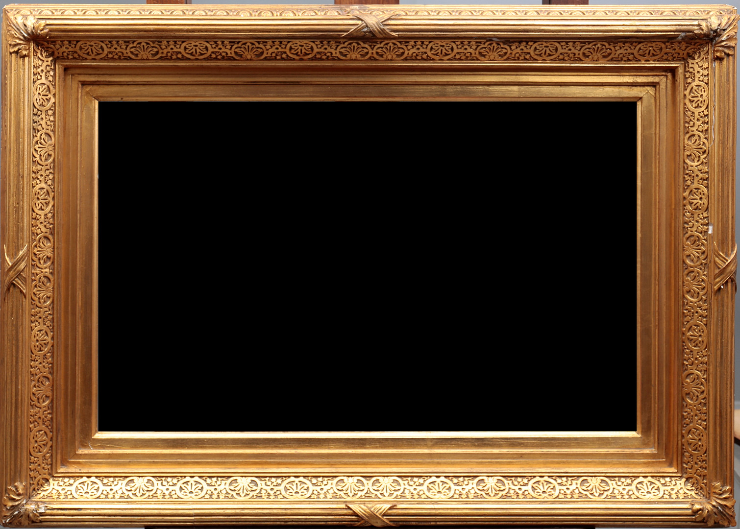Gilt wood and stucco frame, early 20th Century.