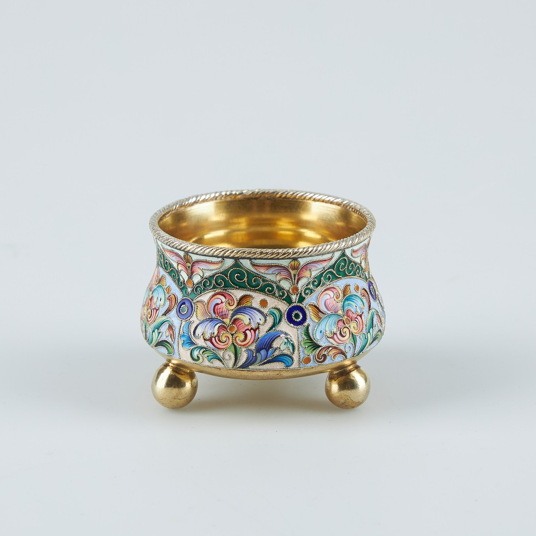 SALTKAR, förgyllt silver, cloisonné emalj. Feodor Rückert, Ryssland, 1896-1908.