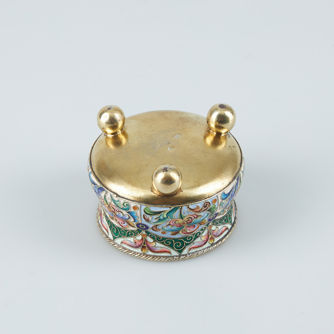 SALTKAR, förgyllt silver, cloisonné emalj. Feodor Rückert, Ryssland, 1896-1908.