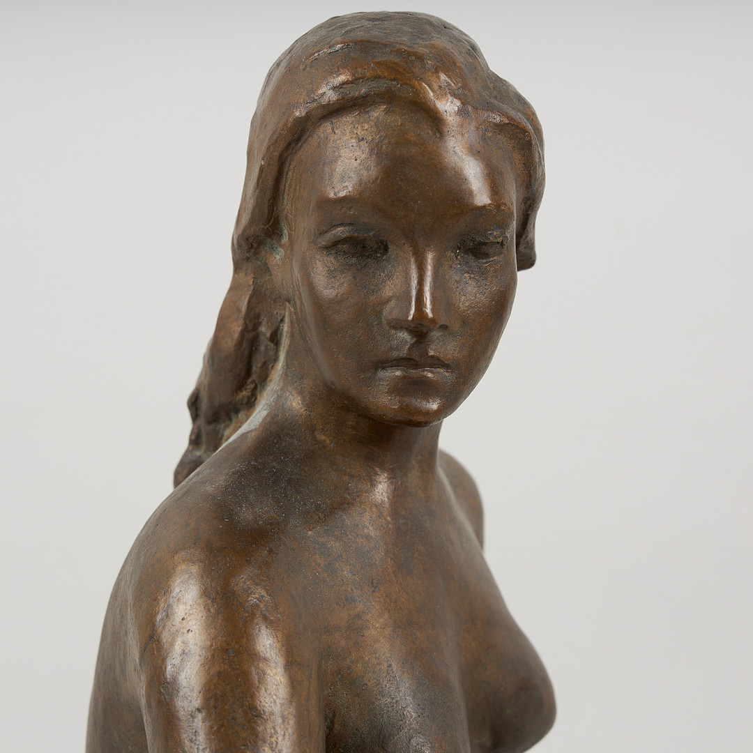 KALERVO KALLIO (1909-1969). Sittande skönhet, signerad samt daterad 1955, bronsskulptur.