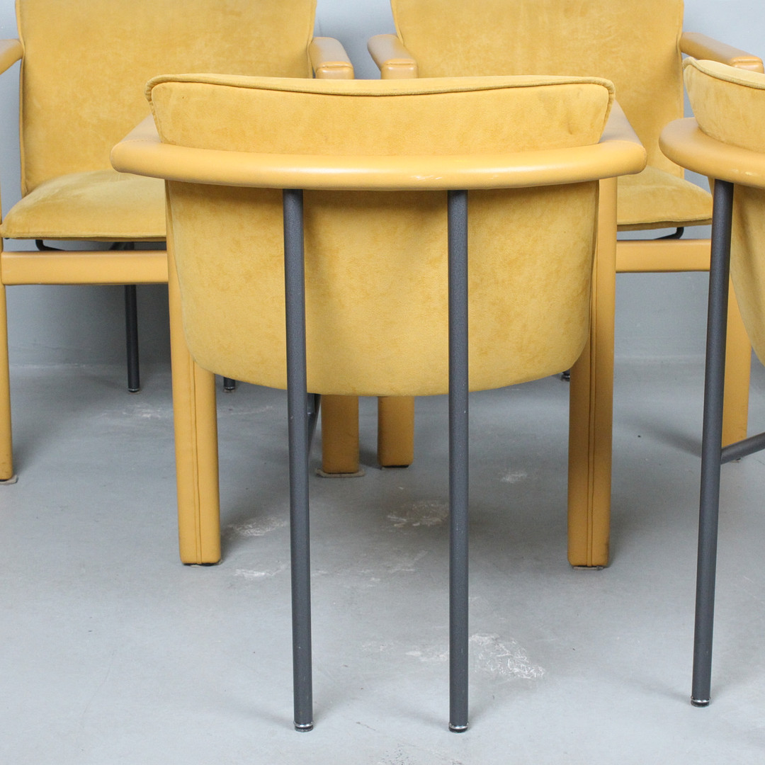 Leolux, Set Stühle / Esszimmerstühle, Alcantara.