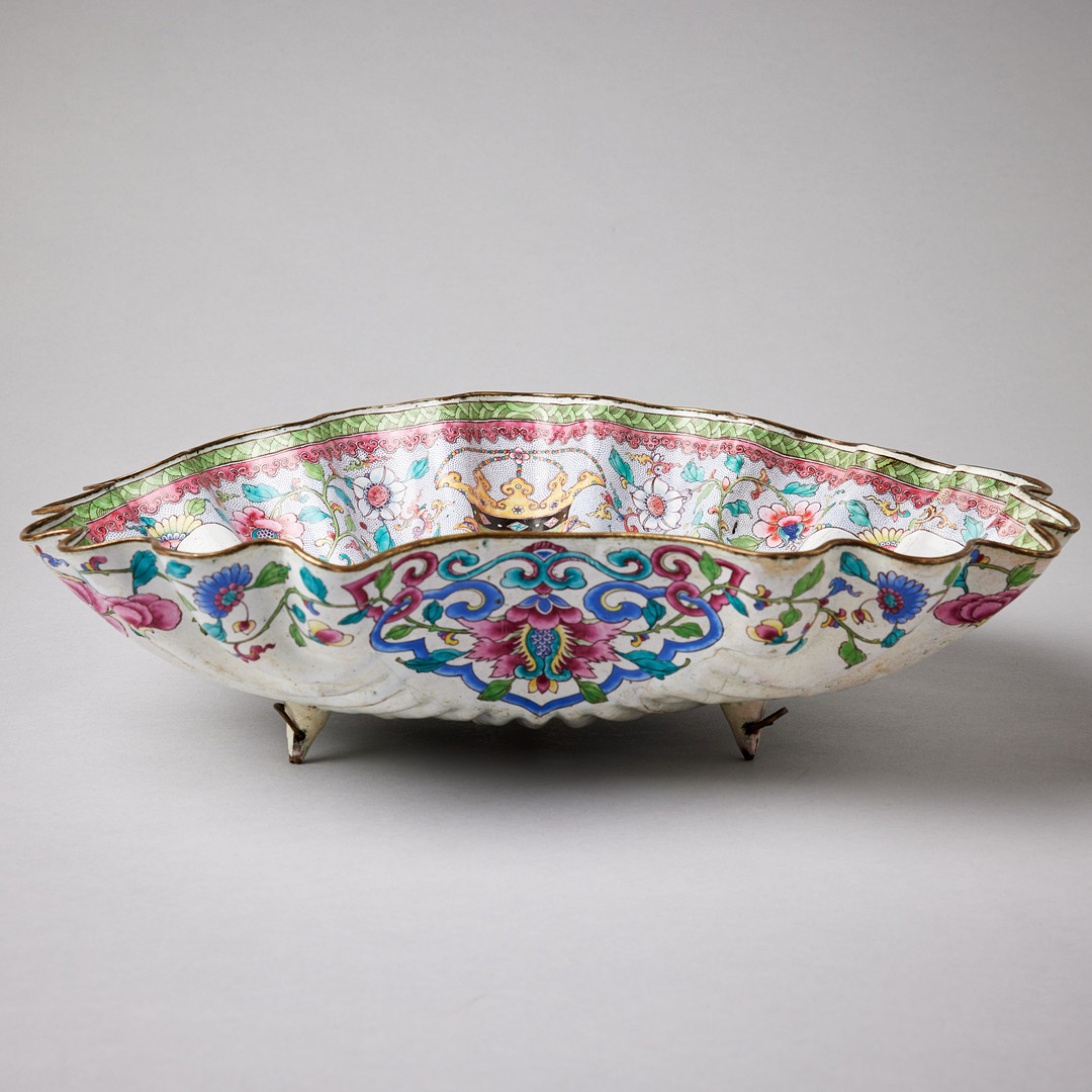 A 'VON HABSBURG DOUBLE-HEADED EAGLE' ENAMEL SHELL BASIN.