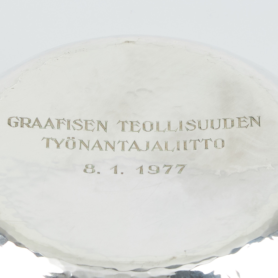 TAPIO WIRKKALA. SKÅLAR, ett par, silver (830), Hopeakeskus, Tavastehus 1976-77.
