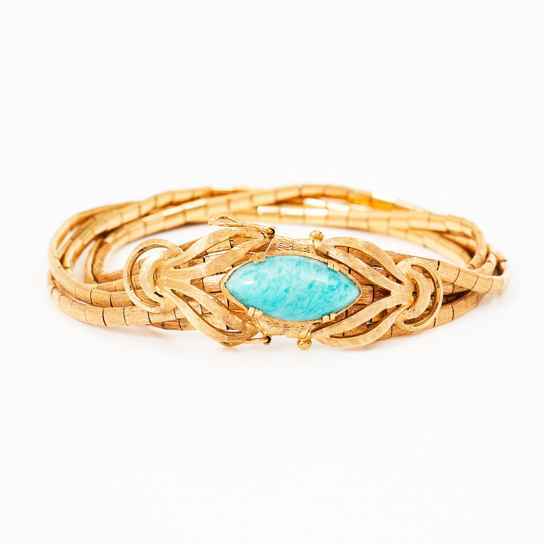 ARMBAND, 18 k guld, 5 halvledade och satinerade länkar, lås med dekor av en oval amazonit med cabochonslipning, Italien/Vicenza, (1944-1968).