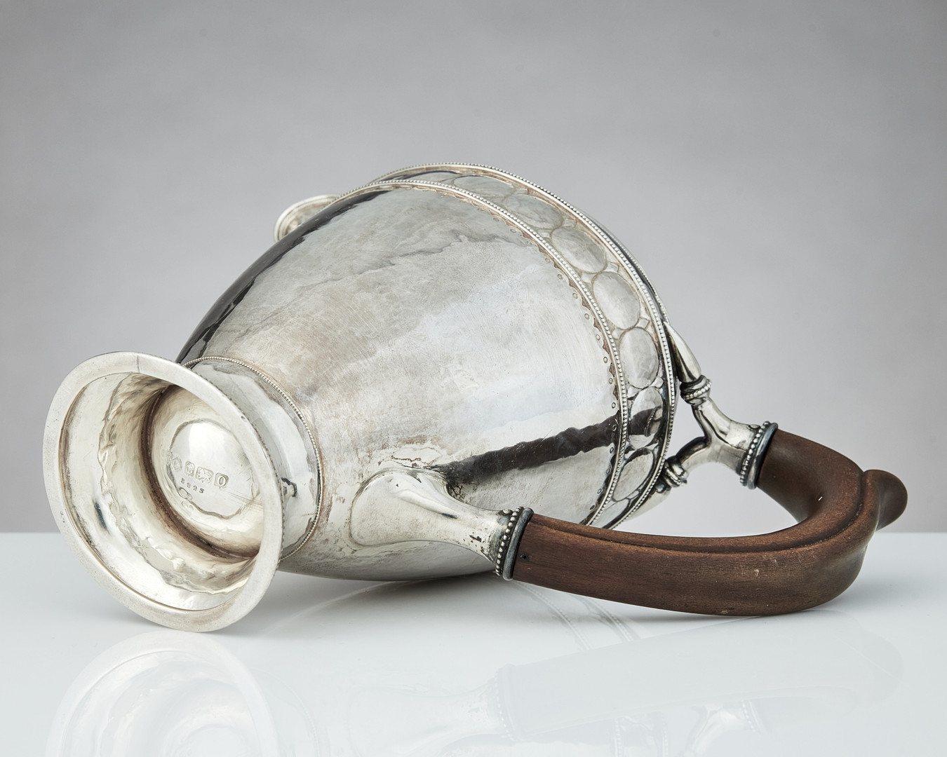 LIBERTY & CO. Kanna, silver, Birmingham 1913. Svenska importstämplar.