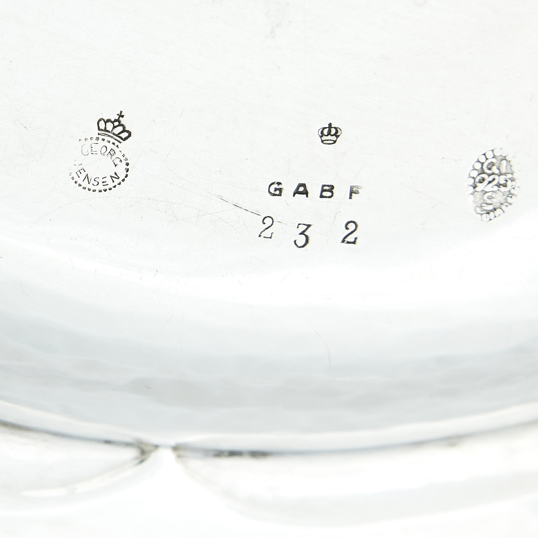 GEORG JENSEN. Fat/Tallrik, silver, Danmark 1915-1930. Design nr 232.