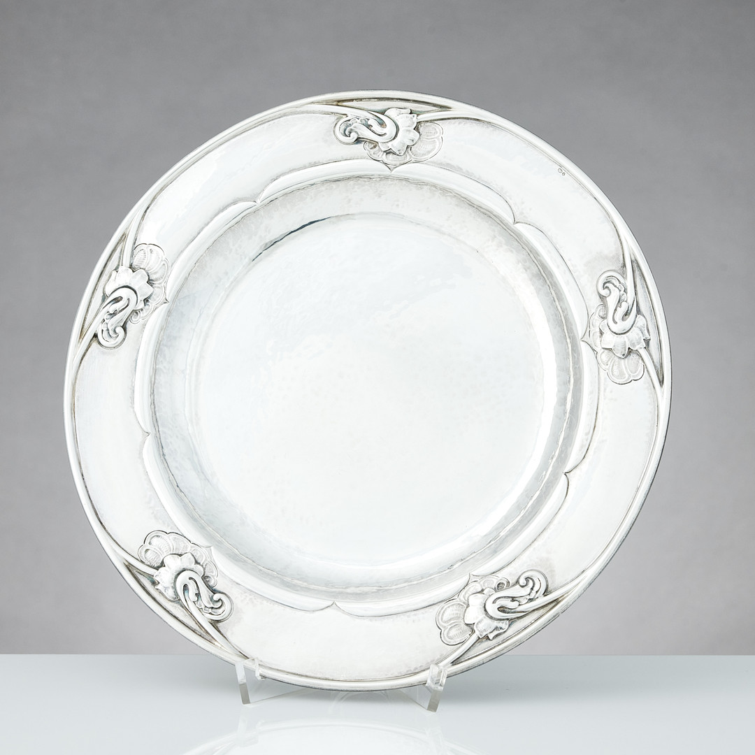 GEORG JENSEN. Fat/Tallrik, silver, Danmark 1915-1930. Design nr 232.