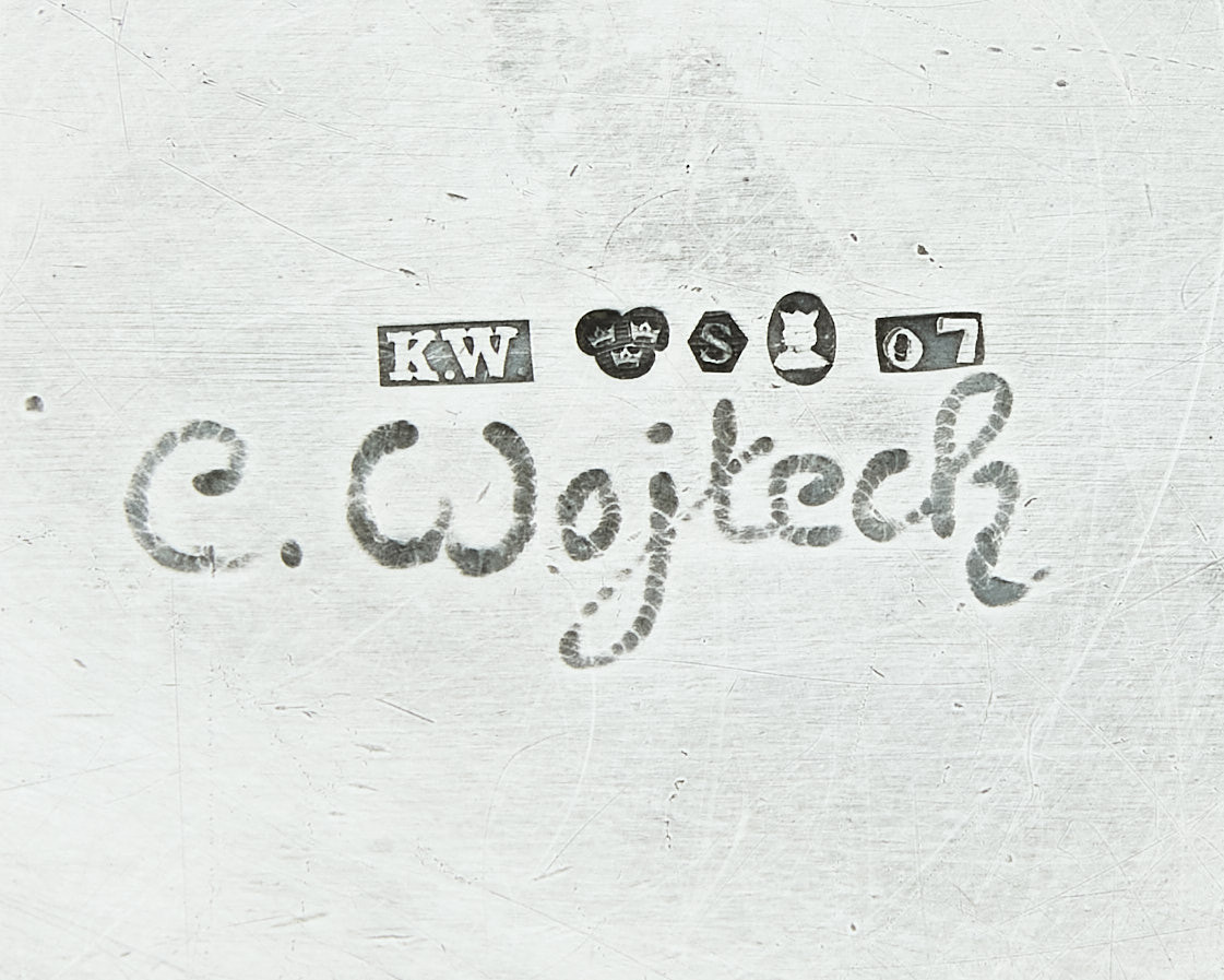 KARL WOJTECH. Bonbonjär, silver och emalj, signerad C. Wojtech, Stockholm 1916.