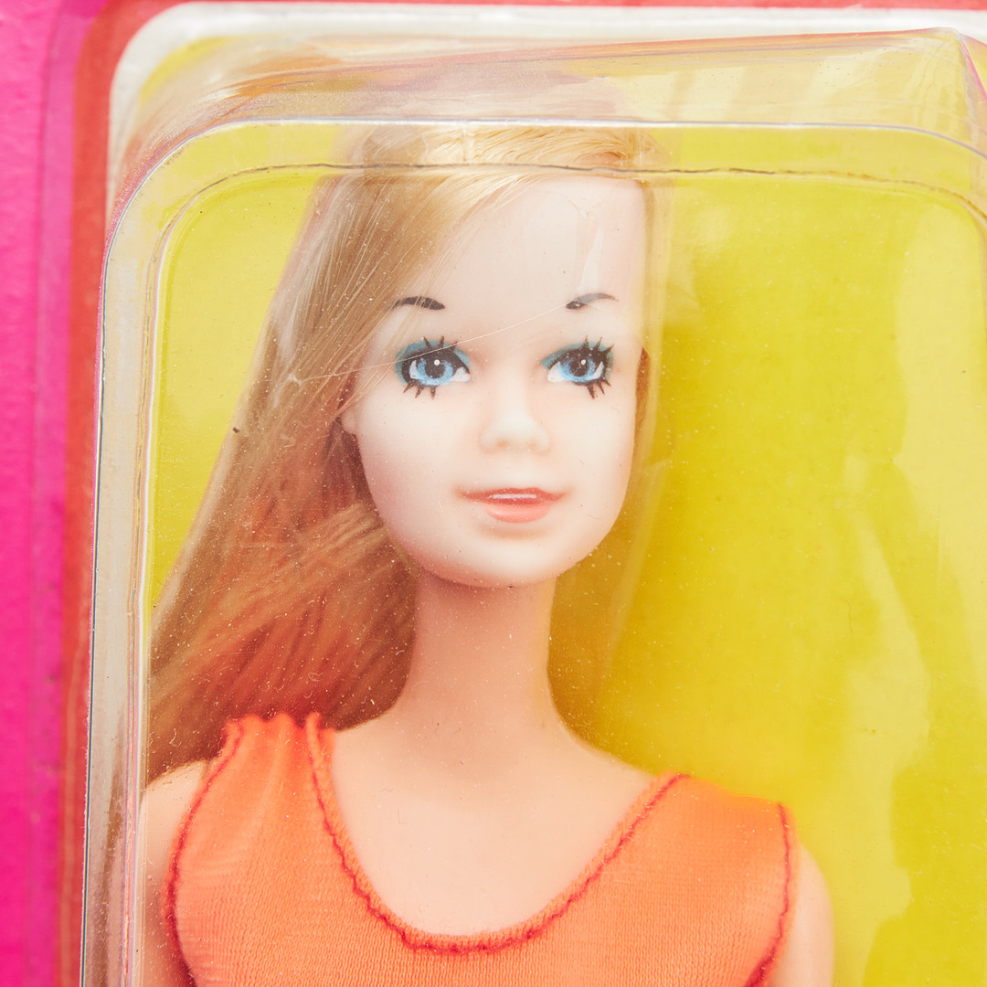BARBIE AND HER SUPER FASHION FIREWORKS, #9805 Blonde Long Hair with Stacey Head, © Mattel Inc 1958 Korea, OUTFIT, (1977), Mattel.