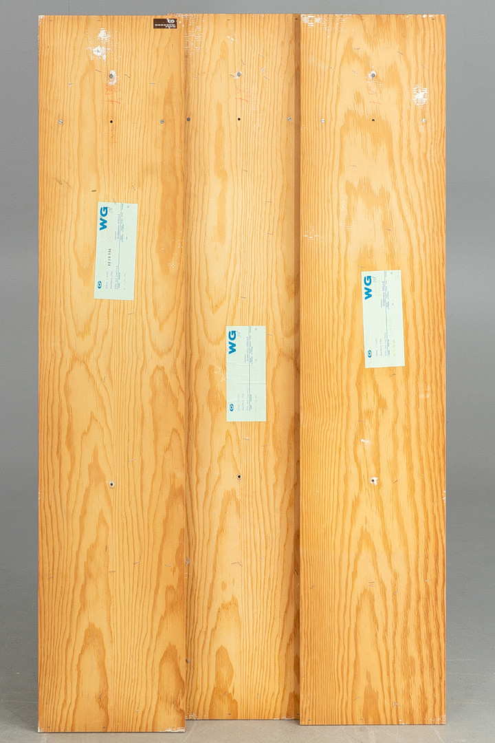 Gerneth Flur. Kommode, Spiegel und Wandgarderobe mit Haken, 1970er Jahre. 7-tlg.