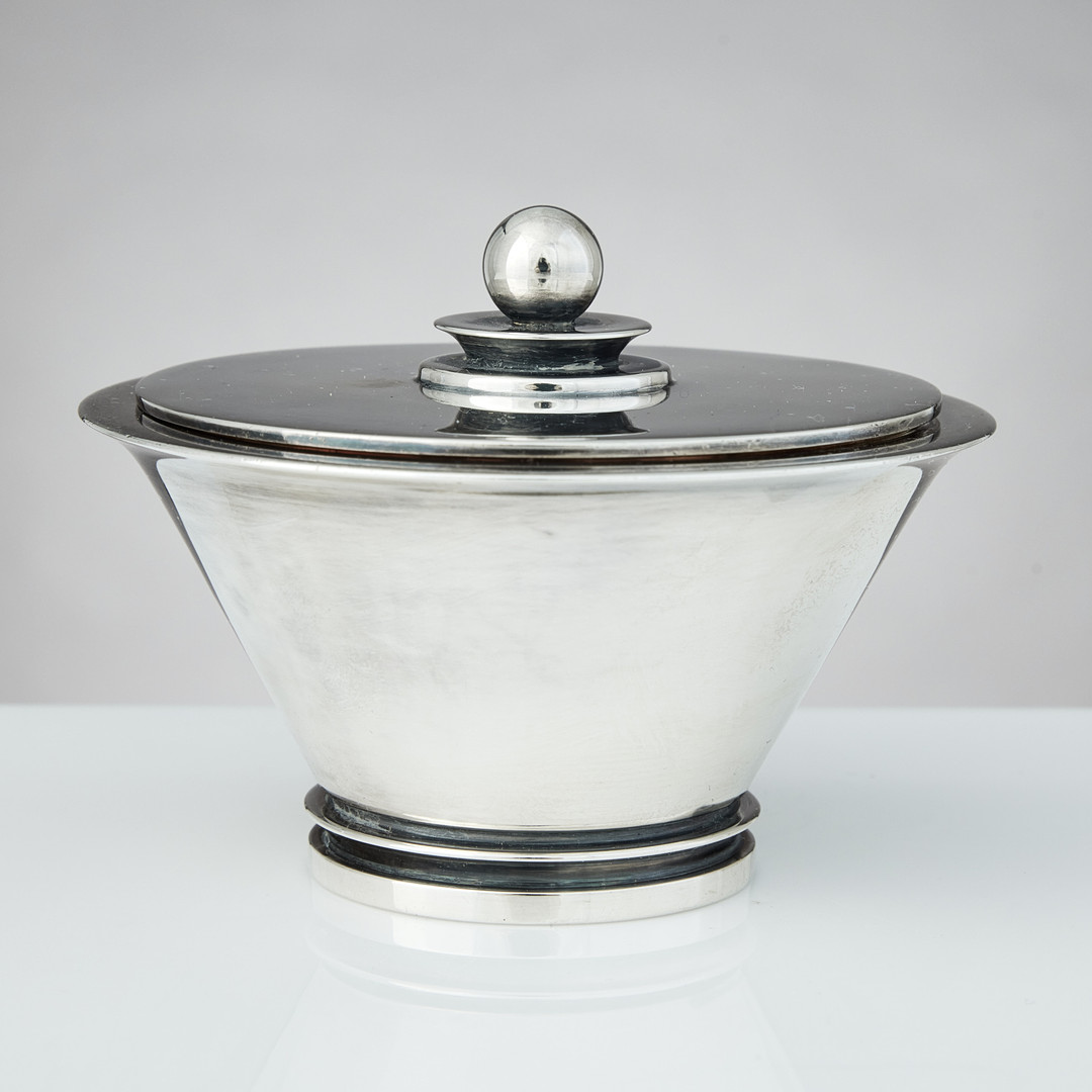 HARALD NIELSEN. Kaffeservis, tre delar, sterlingsilver, Georg Jensen, Danmark 1915-1933. Design nr 600 A.