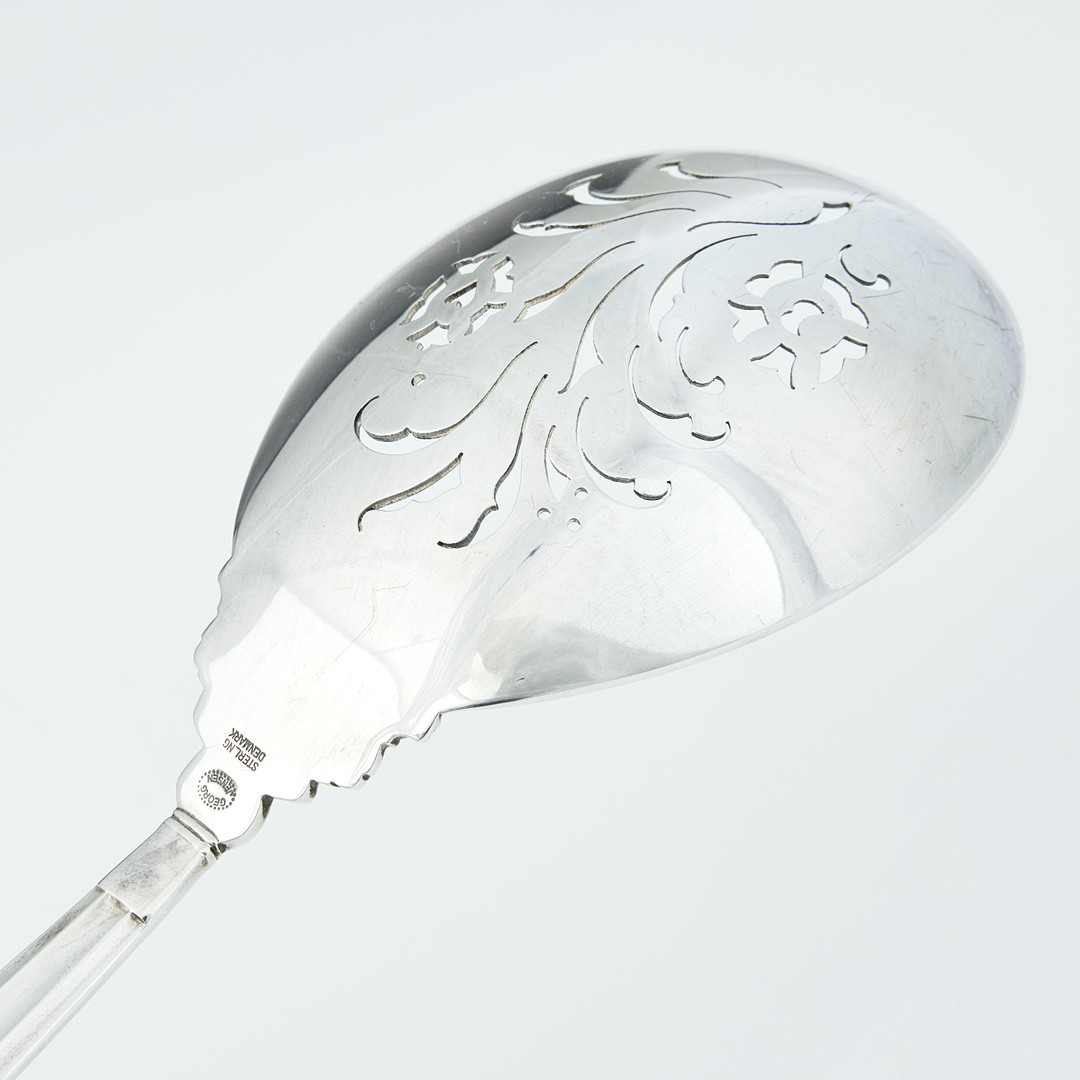 JOHAN ROHDE. Bärsked, sterling silver, Danmark efter 1945. Modell Konge / Acorn.