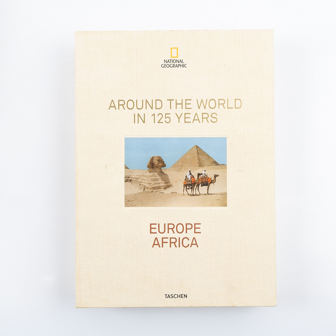 BÖCKER, 3 stycken, National Geographic in 125 years, Europe Africa, Asia Oceania, The Americas Antarctica, Taschen.