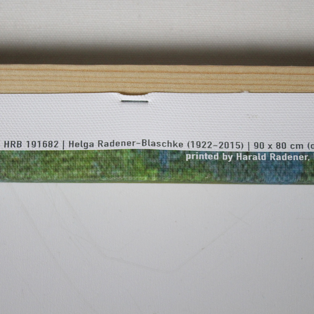 HELGA RADENER-BLASCHKE. 'Blumen und Früchte vor roter Wand', Fine Art-Druck auf Leinwand, limitiert, Ed. 004/120.