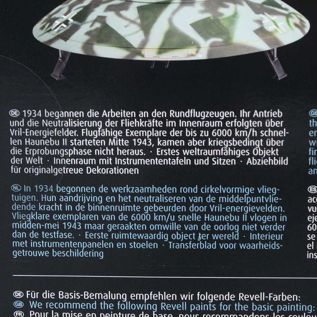 Modellbausatz 'Flying Saucer Haunebu II', Level 4, 1:72, 1. Serie.