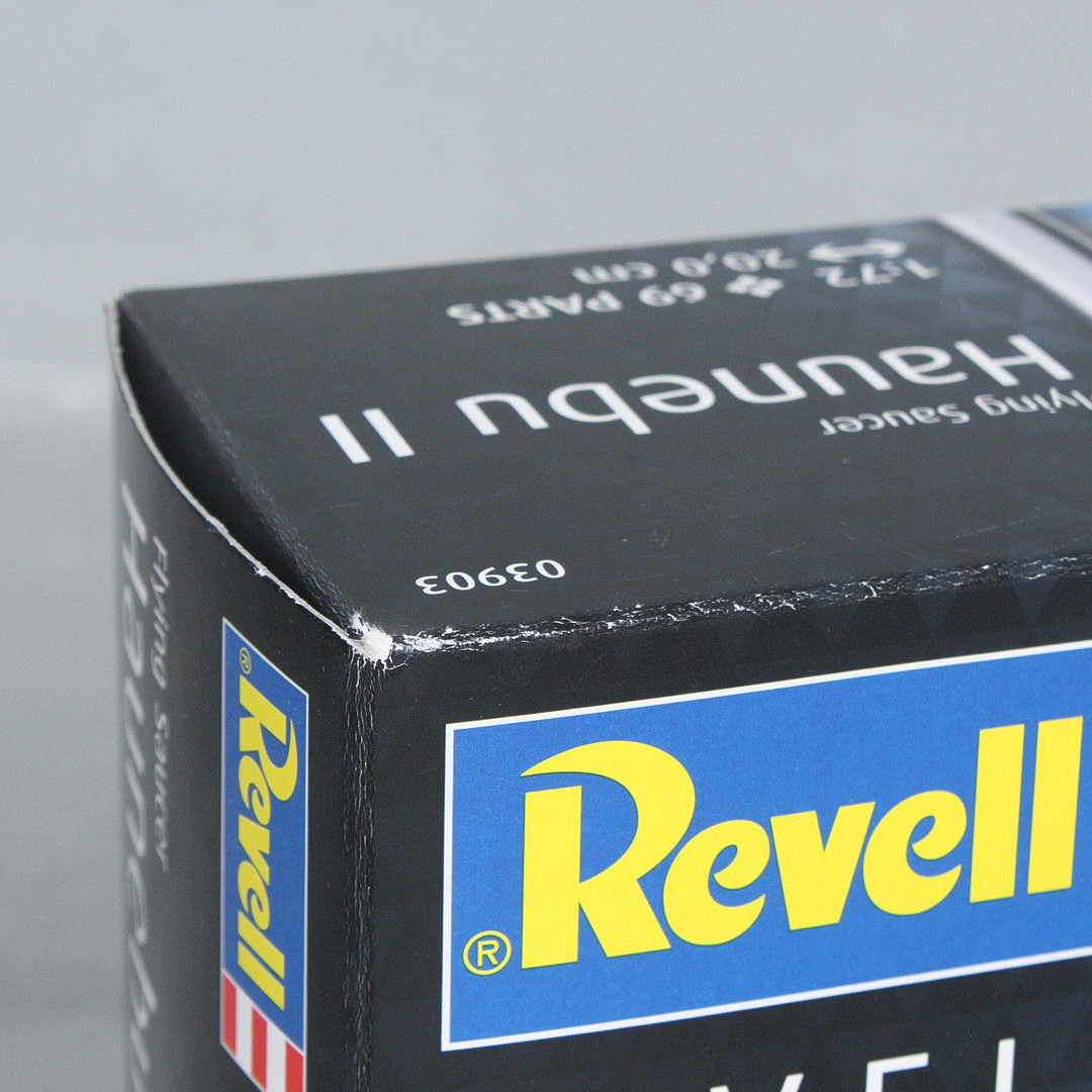 Modellbausatz 'Flying Saucer Haunebu II', Level 4, 1:72, 1. Serie.