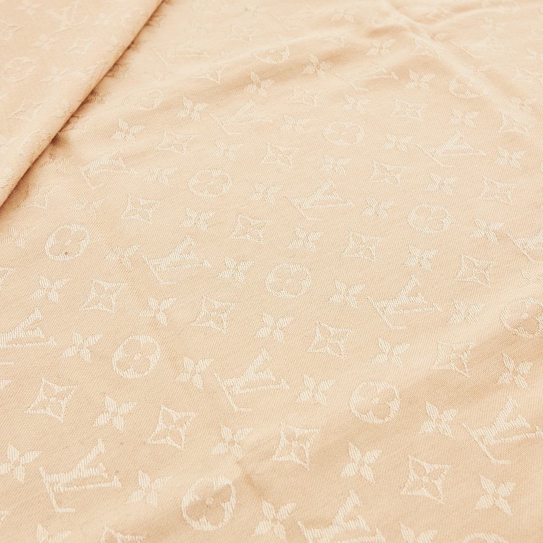 LOUIS VUITTON,