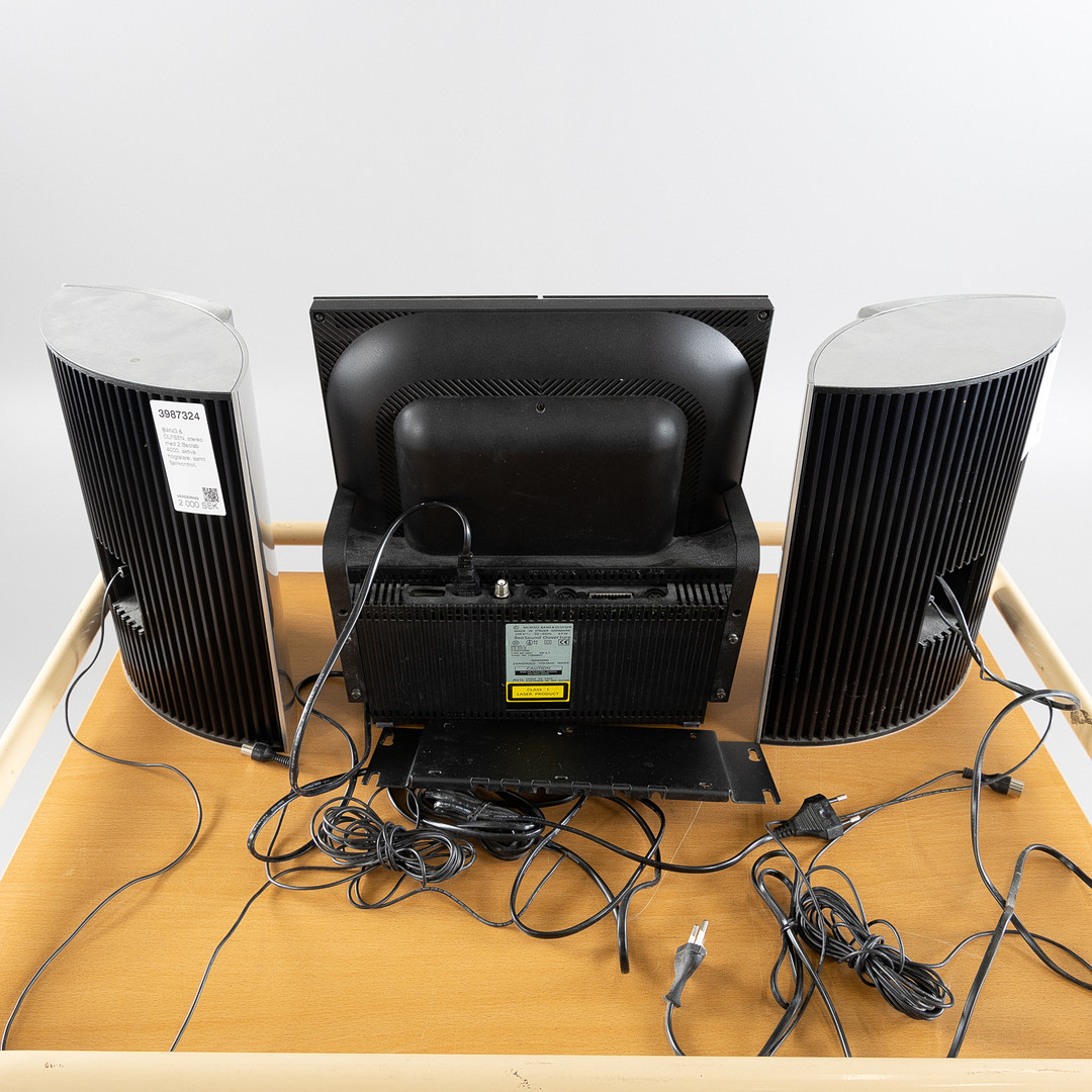 BANG & OLFSEN, stereo med 2 Beolab 4000, aktiva högtalare. samt fjärrkontroll.