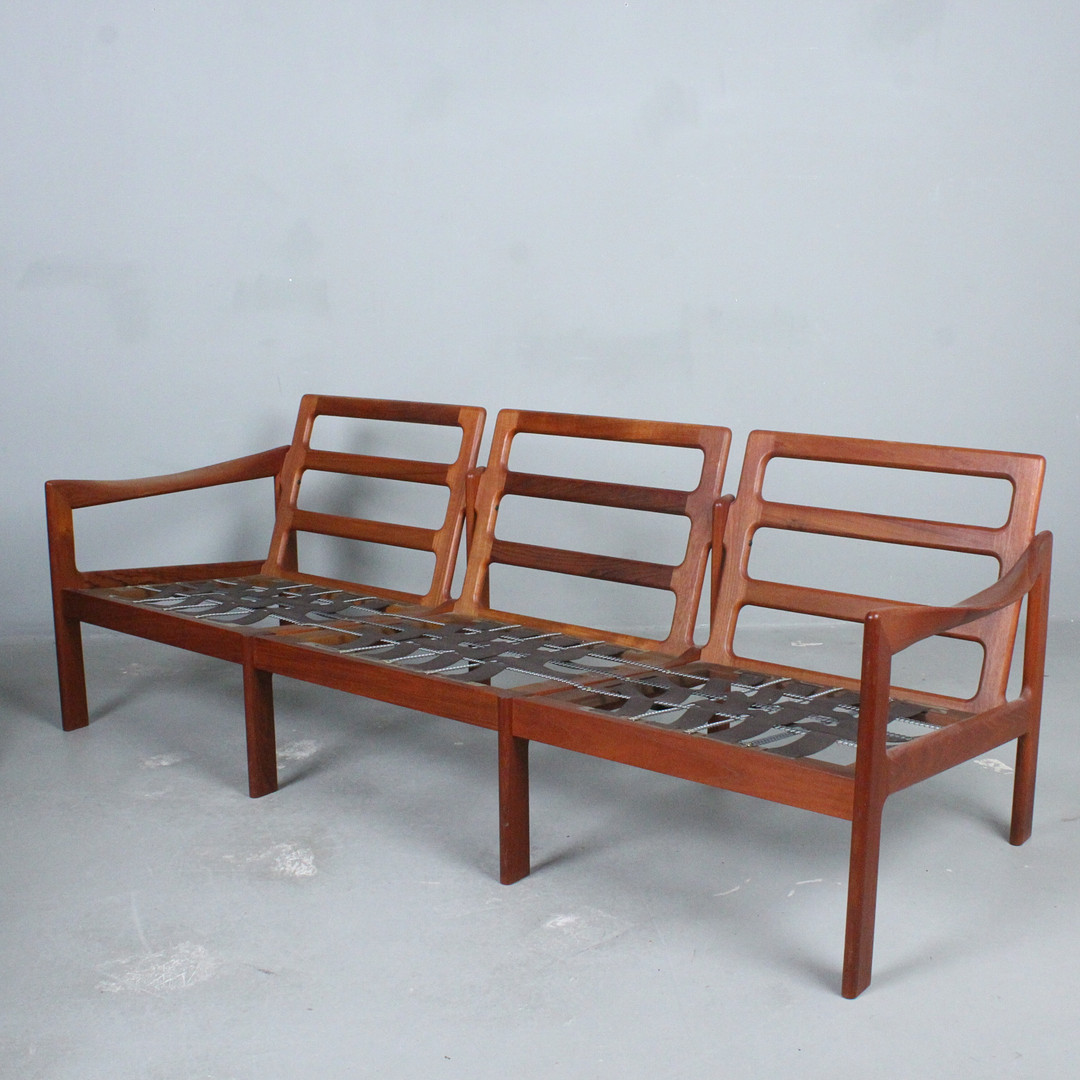ILLUM WIKKELSØ. Niels Eilersen, Sofa / Dreisitzer, Teak, Wolle, Dänemark, 1960er Jahre.