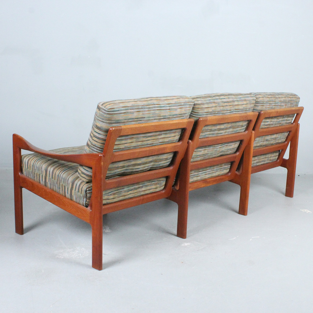 ILLUM WIKKELSØ. Niels Eilersen, Sofa / Dreisitzer, Teak, Wolle, Dänemark, 1960er Jahre.