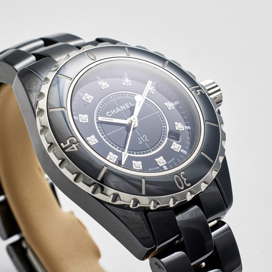 CHANEL, women's wristwatch, J 12, ceramic.