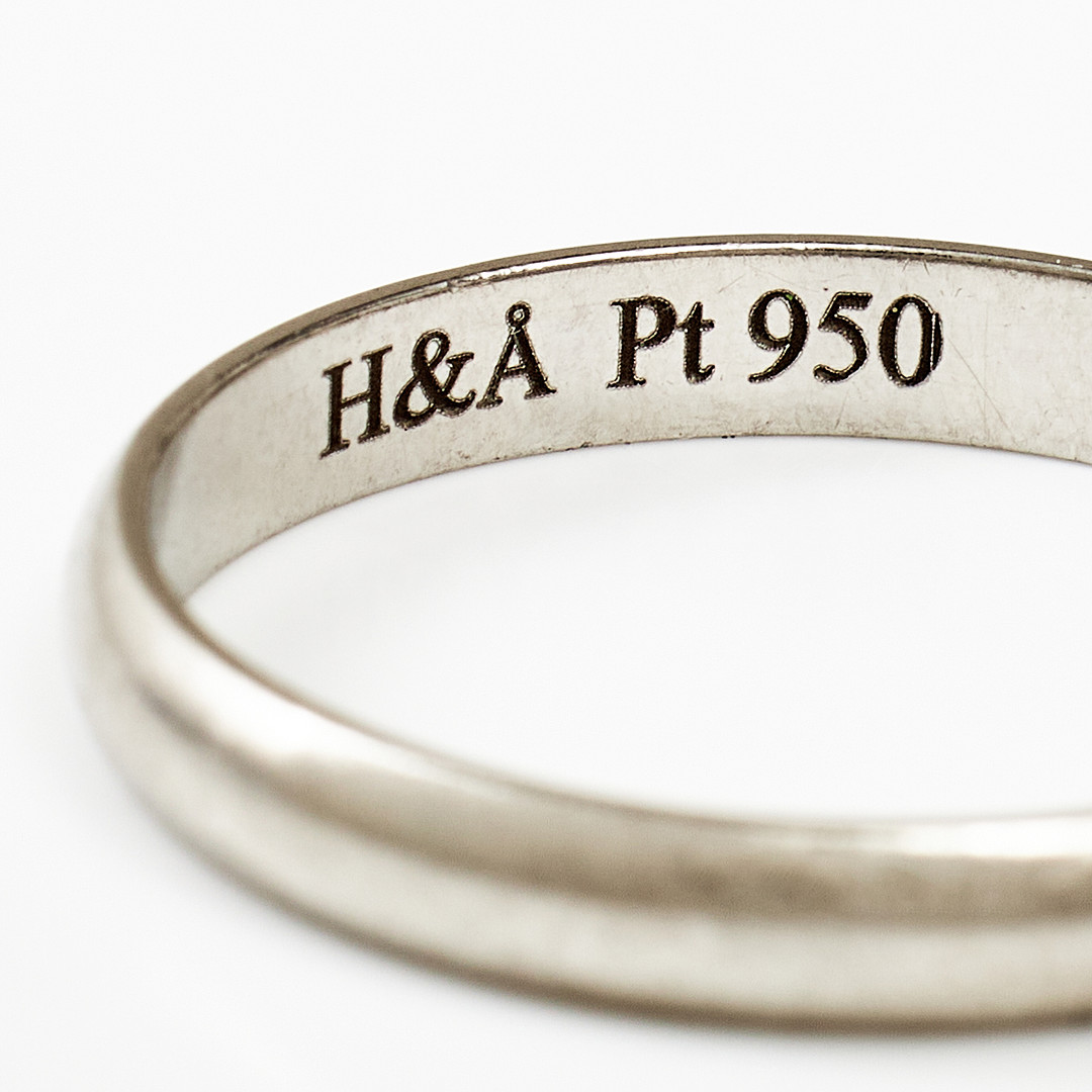 RING, platina/950, Hellström & Åhrling AB, Stockholm, årsindex saknas.