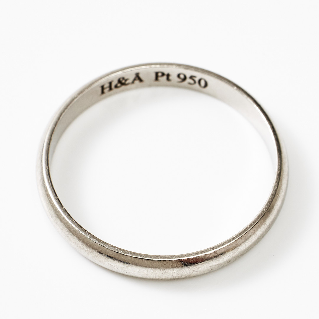 RING, platina/950, Hellström & Åhrling AB, Stockholm, årsindex saknas.