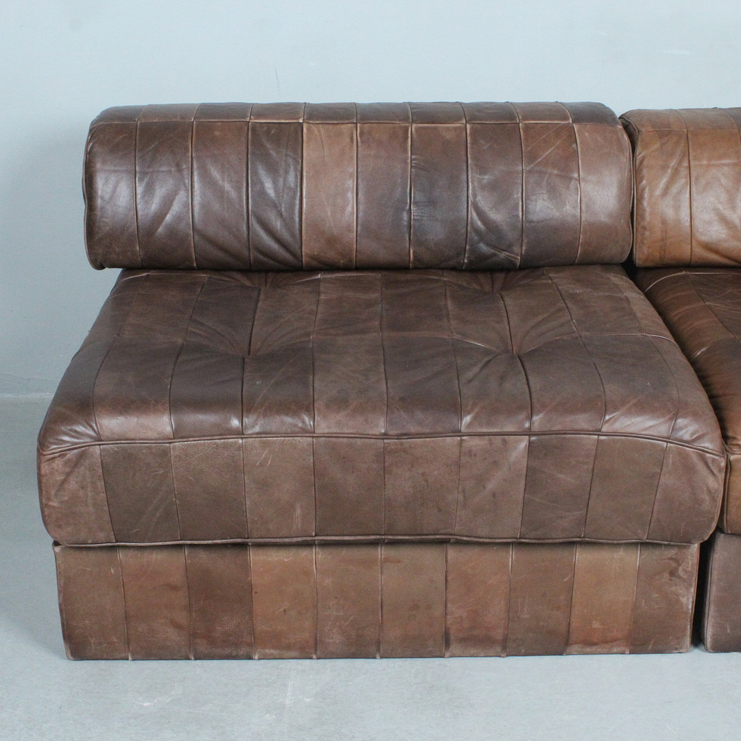 De Sede. Modulsofa / zwei Sitzelemente, 'DS-88', Leder, Schweiz, 1970er Jahre.