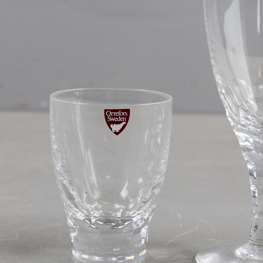 INGEBORG LUNDIN. Glasservis bl a 