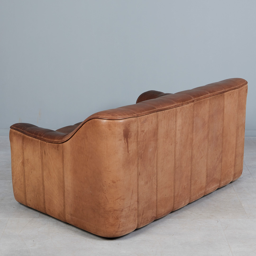 De Sede, Sofa / Couch, Modell 'DS 44', Büffelleder, 1970er Jahre, Schweiz.