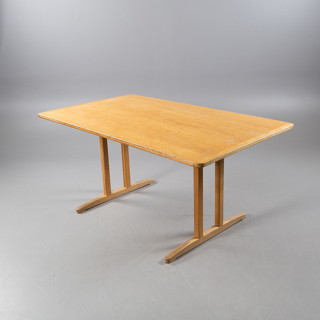 BØRGE MOGENSEN. Matbord,