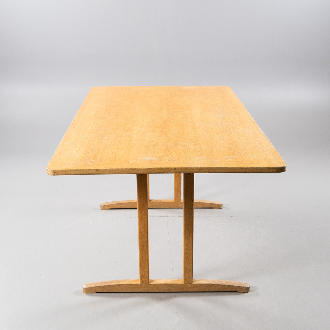 BØRGE MOGENSEN. Matbord,
