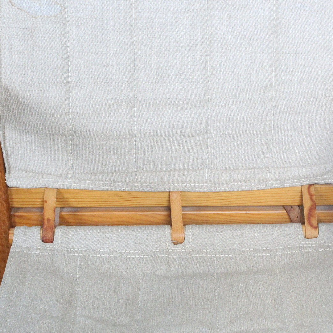 KARIN MOBRING. IKEA. Armlehnsessel / Safari-Chair, Modell 'Diana' / 'Diana Chair', mit Beistelltisch, Schweden, 1970er Jahre.