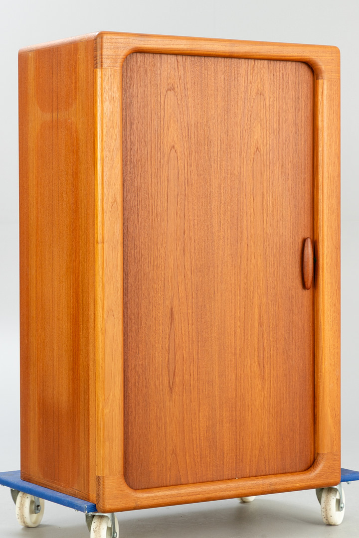 Dyrlund. Schrank in Teak, Dänemark, 2. Hälfte 20.Jh.