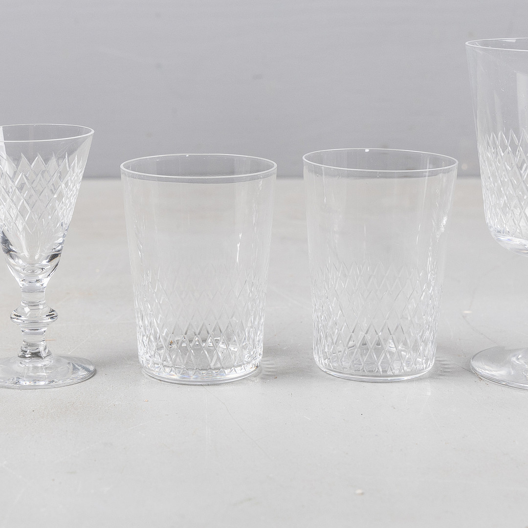 VICKE LINDSTRAND. Glasservis, 80 delar, 