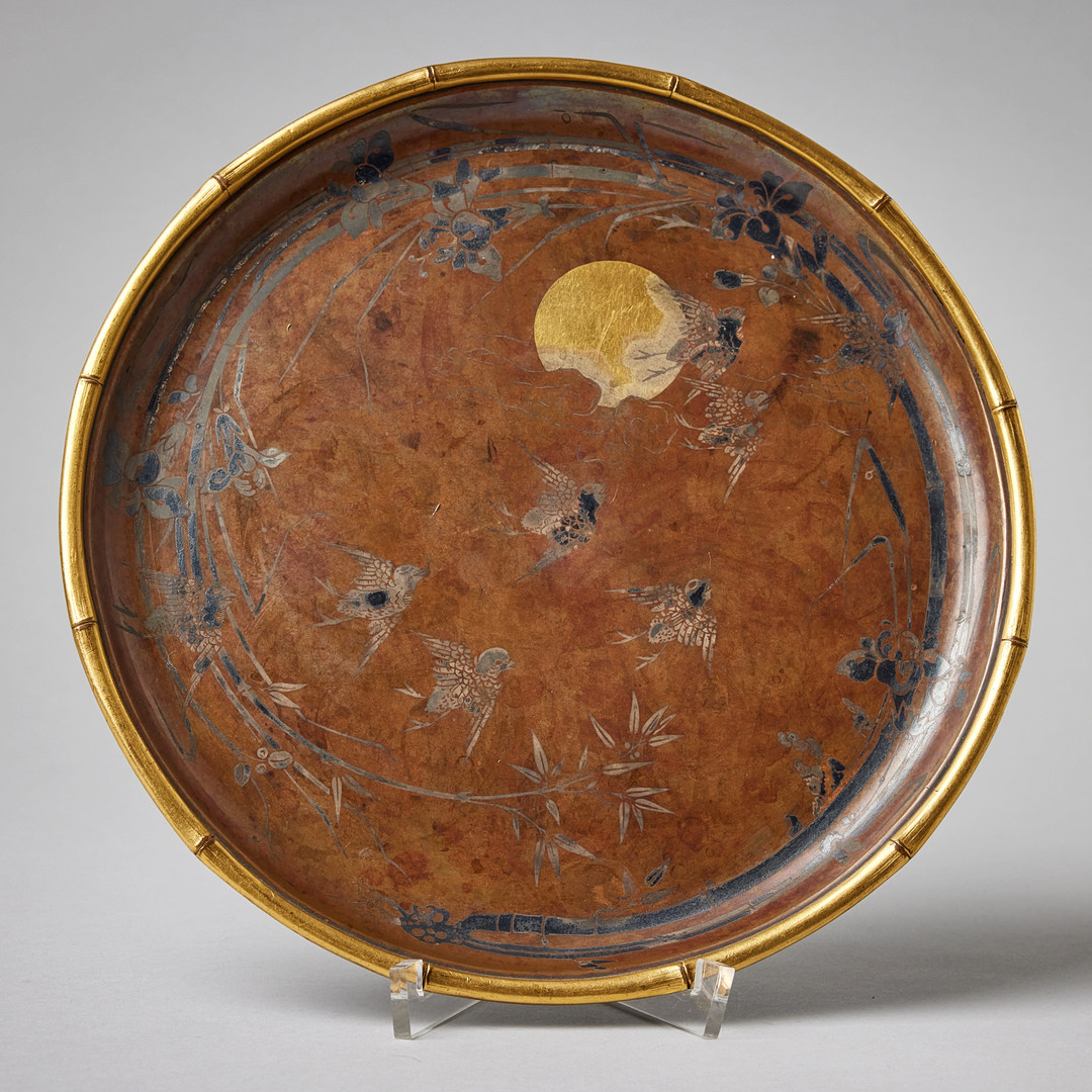 A JAPANESE BRONZE DISH INLAID WITH GOLD AND SILVER.