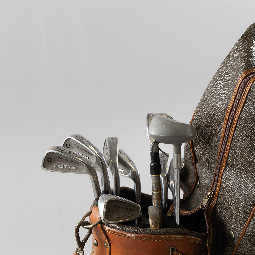 MULBERRY, Golfbag med Spalding golfklubbor.