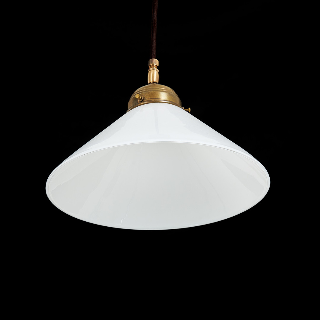 TAKLAMPA. sk Skomakarlampa, Byggfabriken, glas.
