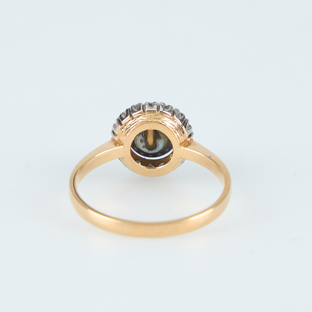 RING, odlad Tahitipärla, åttkantslipade diamanter, 18K guld. Finland 1988.
