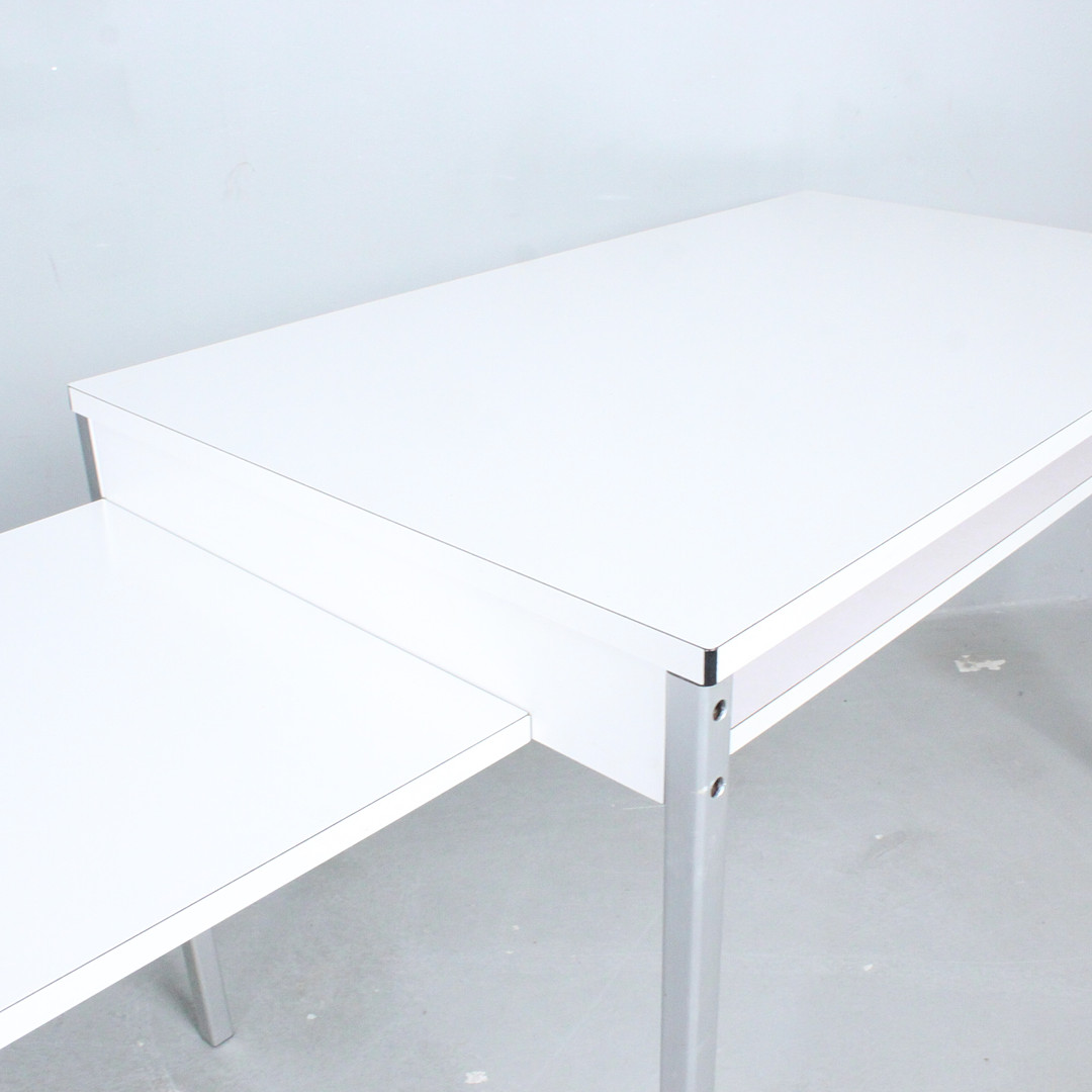 DIETER RAMS. für Vitsoe, Schreibtisch mit Erweiterung der 1960er, Modell RZ 57.