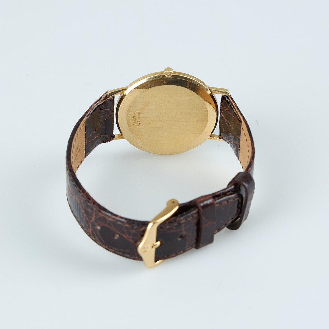 UNIVERSAL GENEVE, Golden Shadow, 34 mm, 18K guld, automatisk, plexiglas, 1960-tal.