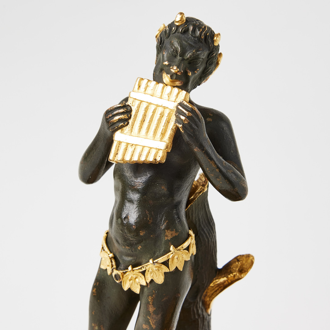 PAPAGENO och MONOSTATOS, ett par, sannolikt Österrike 1800-talets första hälft, matterad och polerad brännförgylld och mörkpatinerad brons.